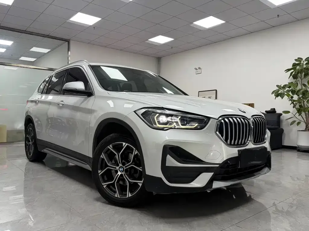 BMW X1 — фото 2