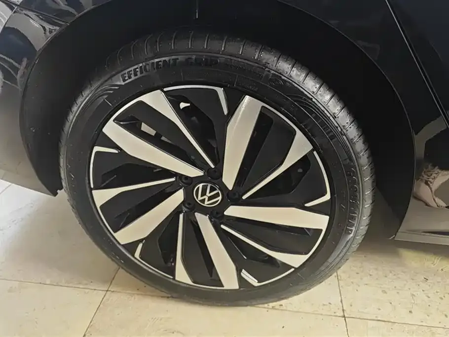 Volkswagen Passat — фото 5