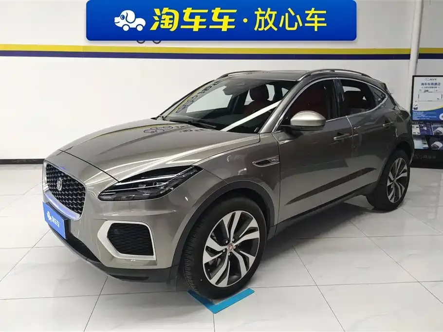 Jaguar E-PACE — фото 1