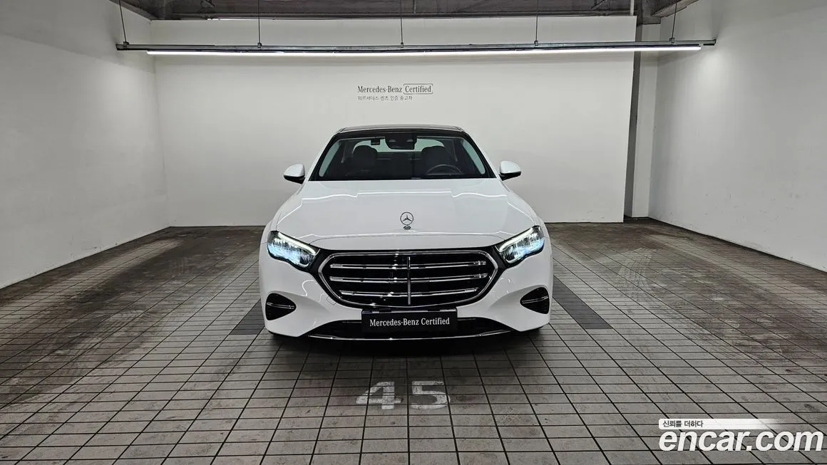 Mercedes-Benz E-Class — фото 3