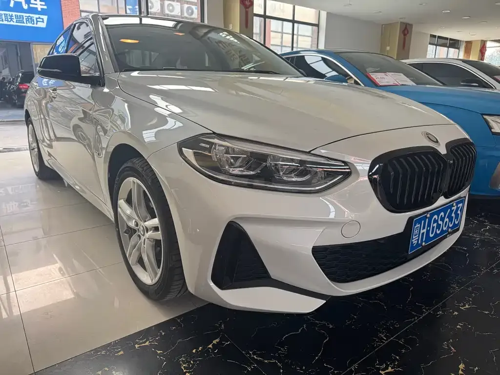 BMW 1 Series — фото 1