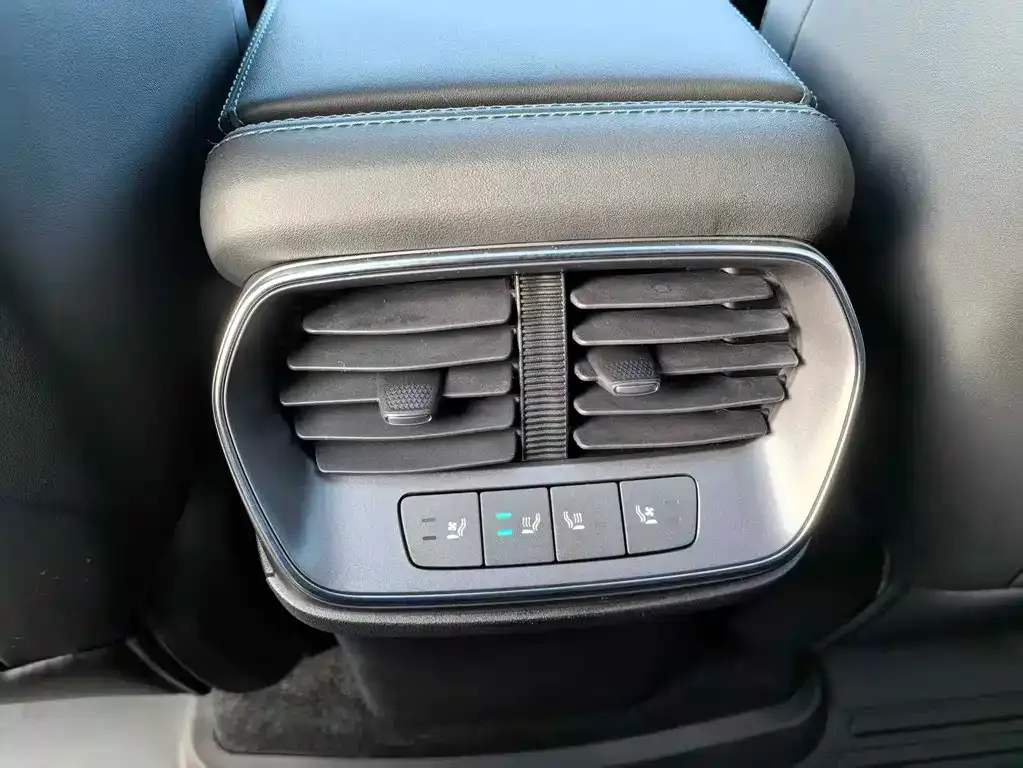 BYD Seal 07 EV — фото 10