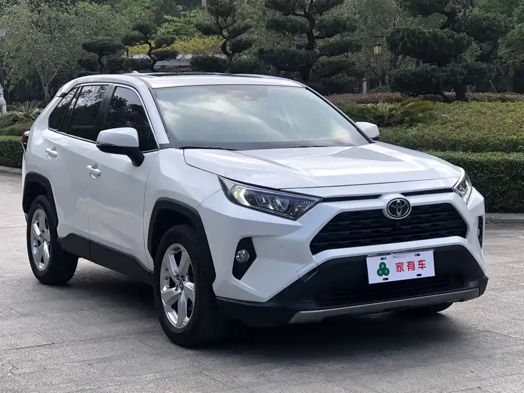 Toyota RAV4 — фото 6