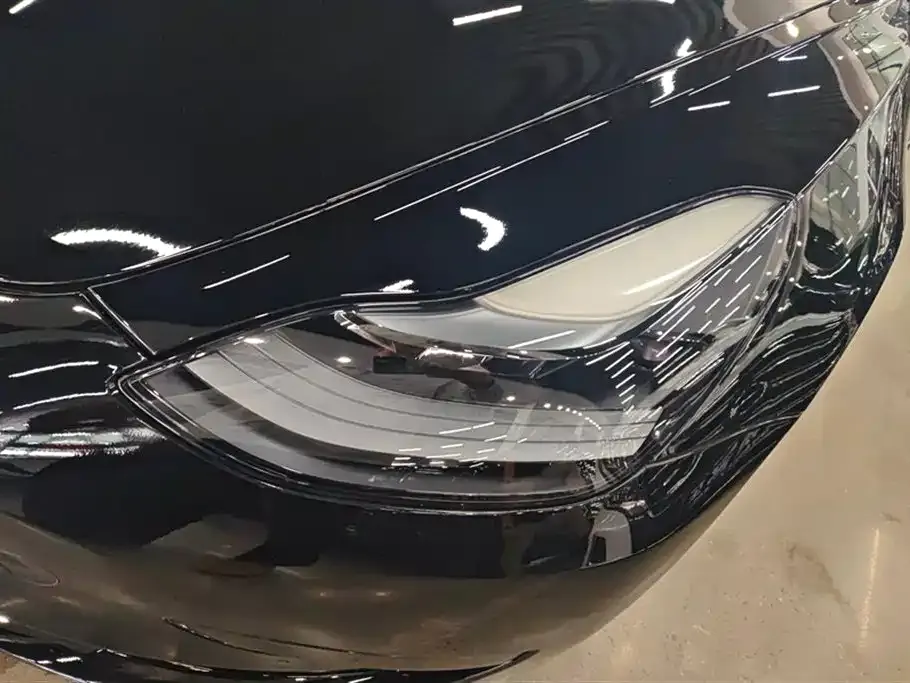 Tesla Model 3 — фото 10
