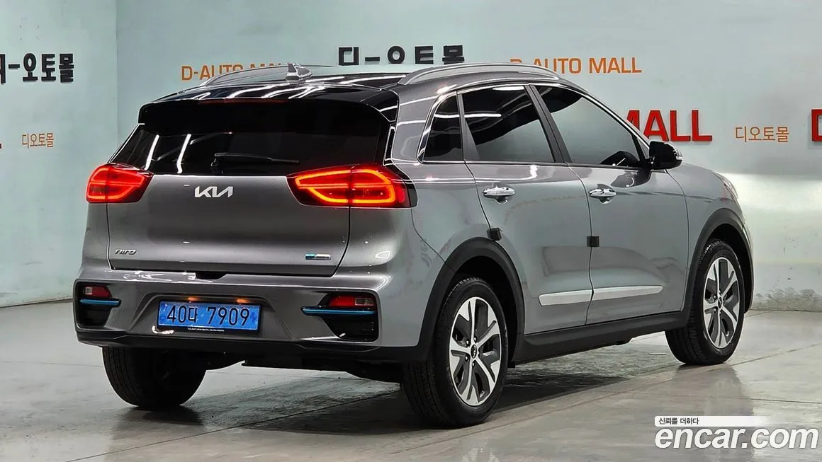 Kia Niro — фото 8