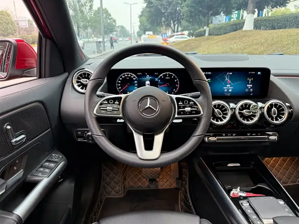 Mercedes-Benz GLA — фото 6