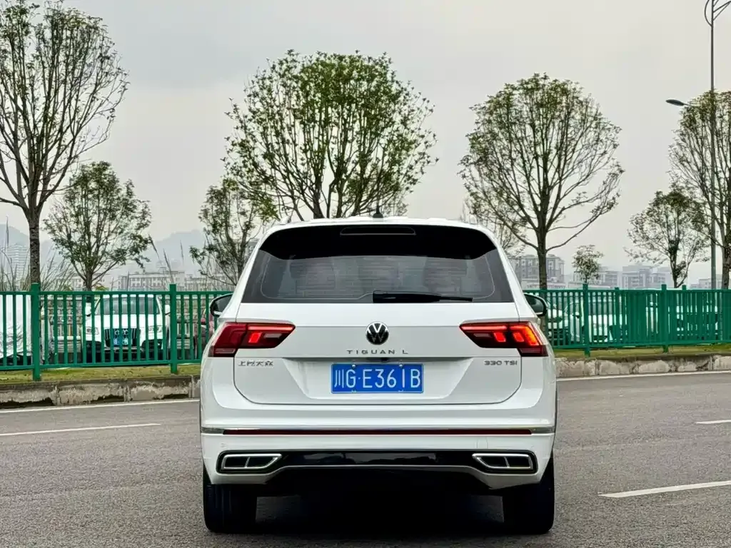 Volkswagen Tiguan L — фото 8