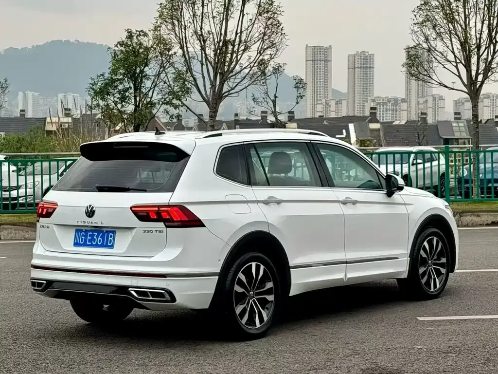 Volkswagen Tiguan L — фото 4