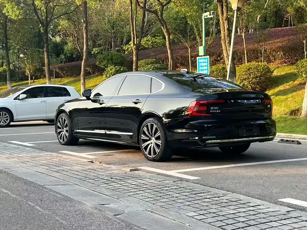 Volvo S90 — фото 7