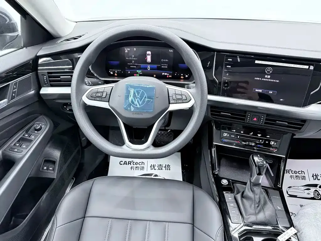 Volkswagen Passat New Energy — фото 10