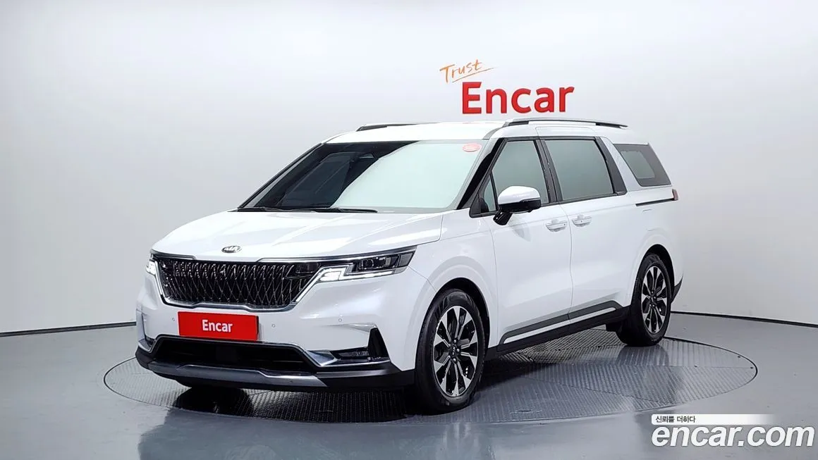 Kia Carnival — фото 1