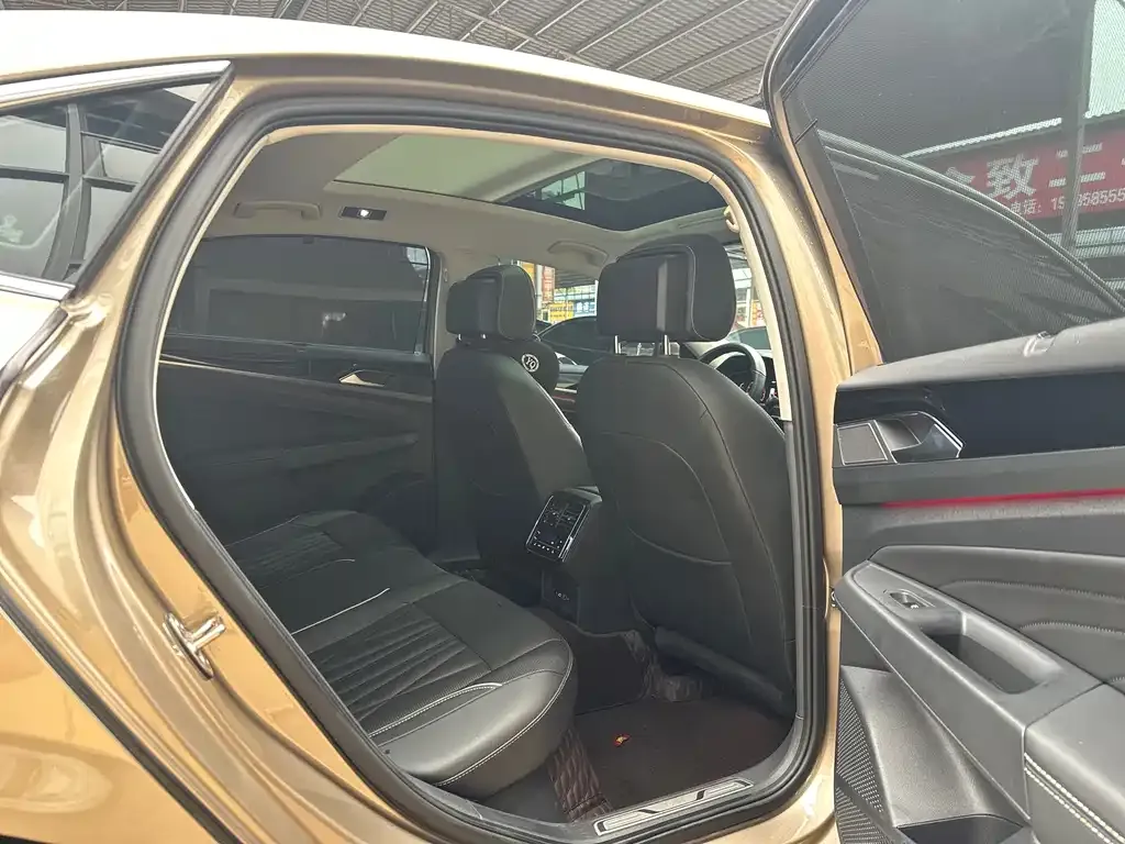 Volkswagen Passat — фото 4