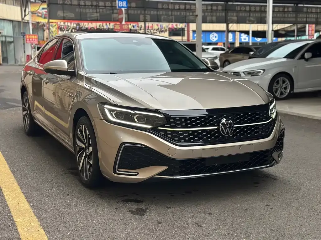 Volkswagen Passat — фото 9