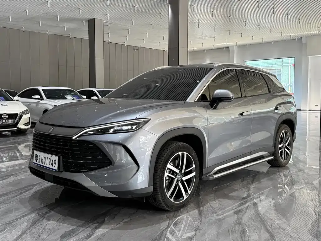 BYD L DM-i — фото 1