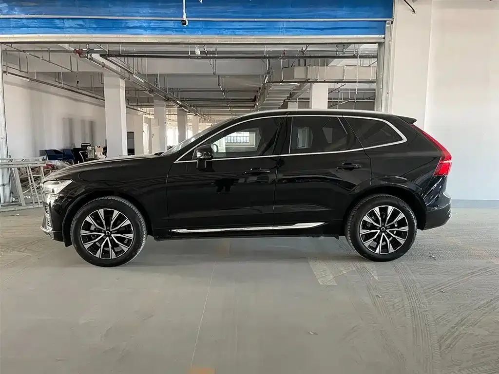 Volvo XC60 — фото 6