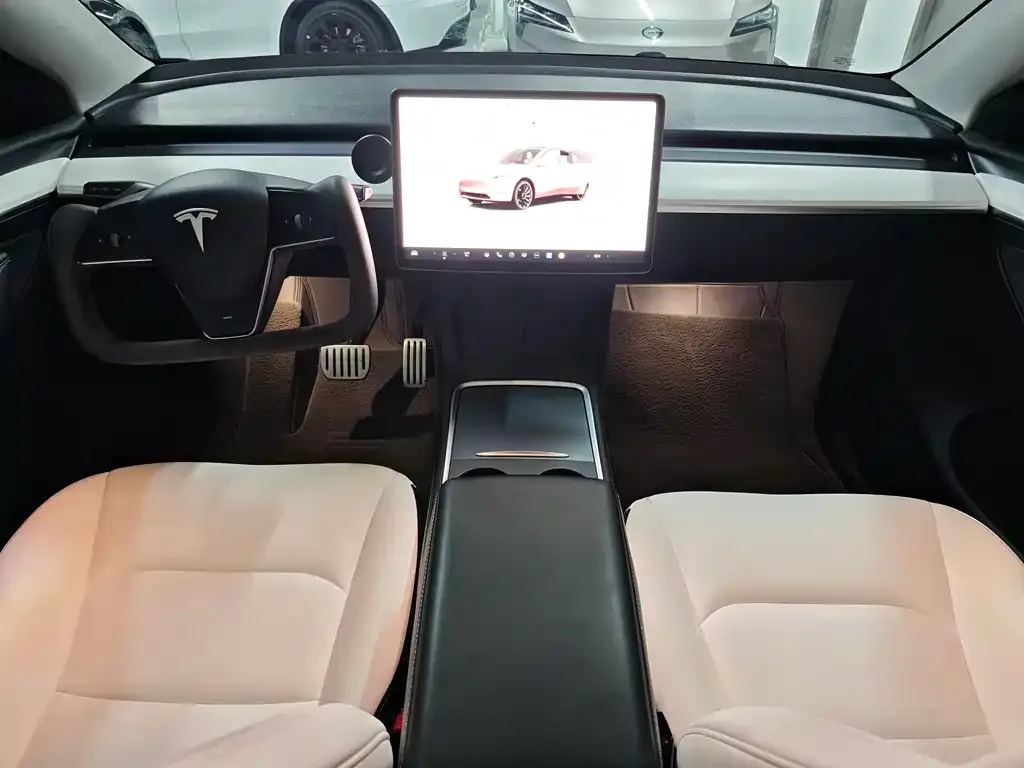 Tesla Model Y — фото 2