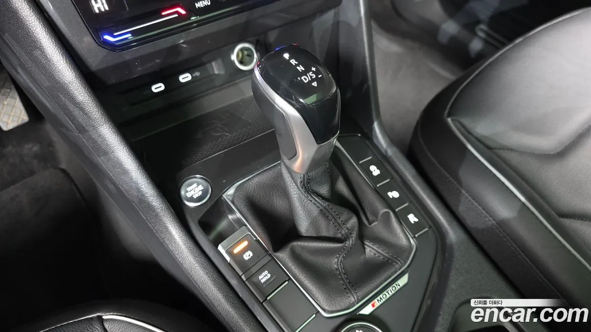 Volkswagen Tiguan — фото 8