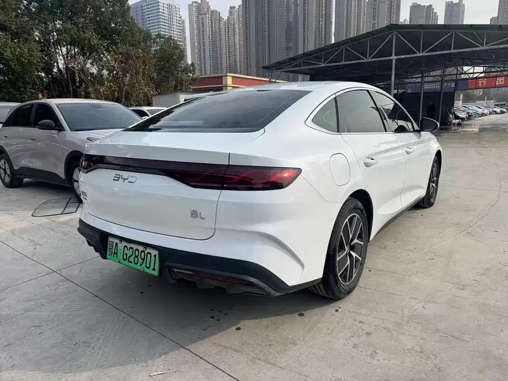 BYD Qin L — фото 10