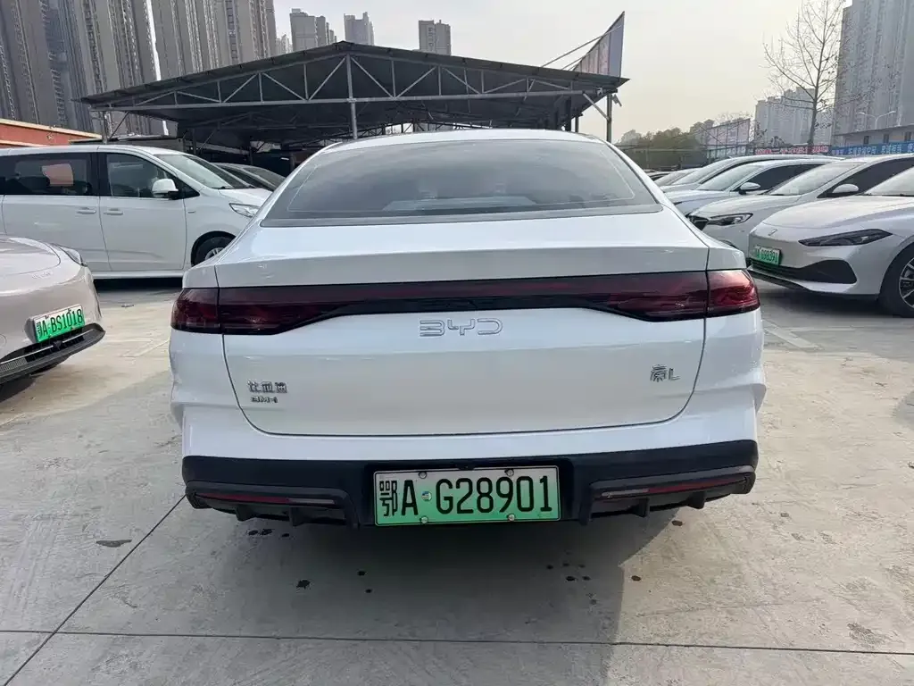BYD Qin L — фото 4