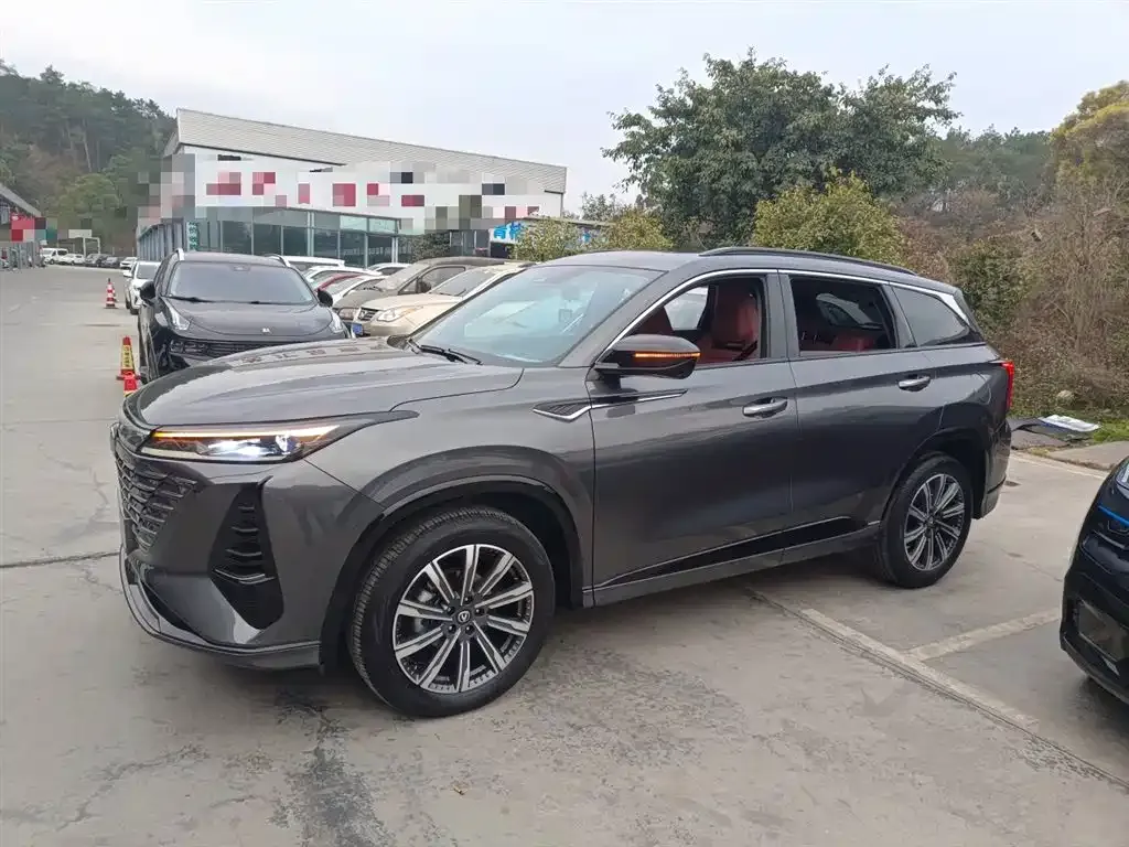 Changan CS75PLUS — фото 3