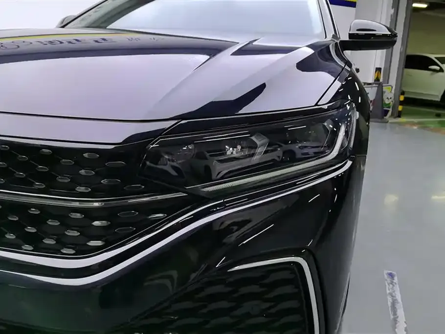 Volkswagen Passat — фото 7