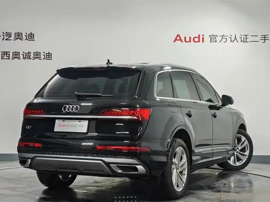 Audi Q7 — фото 2