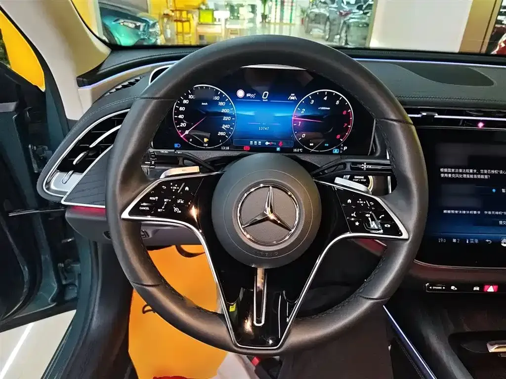Mercedes-Benz E-Class (Import) — фото 8