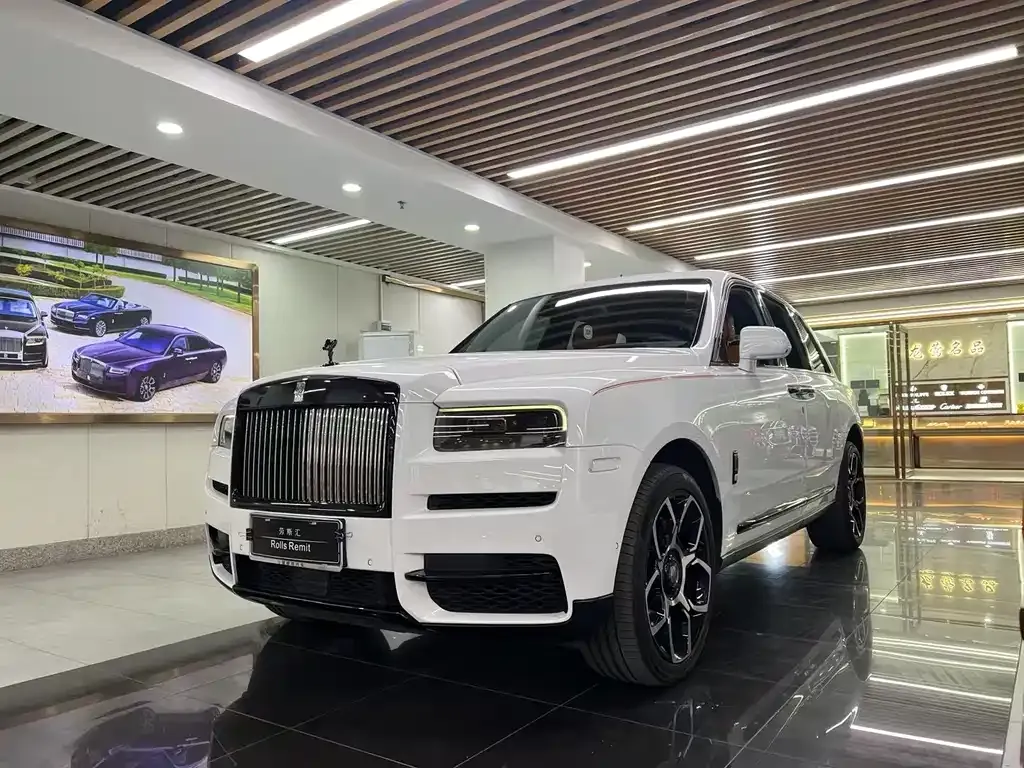 Rolls-Royce Cullinan — фото 1