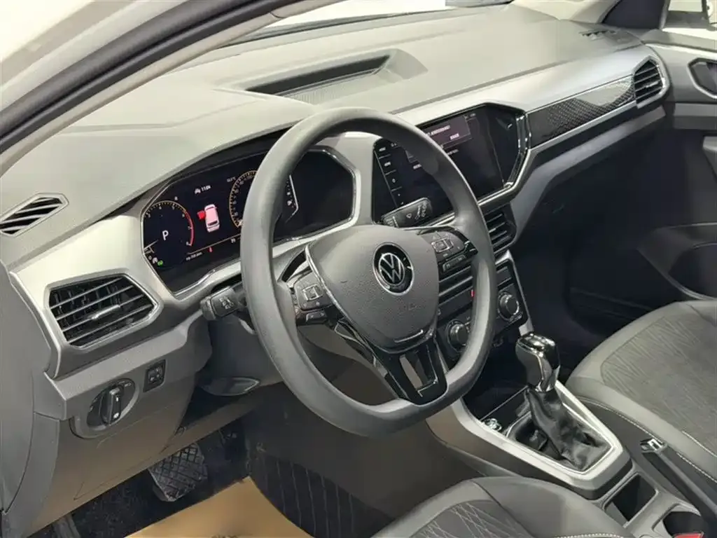Volkswagen T-Cross — фото 7