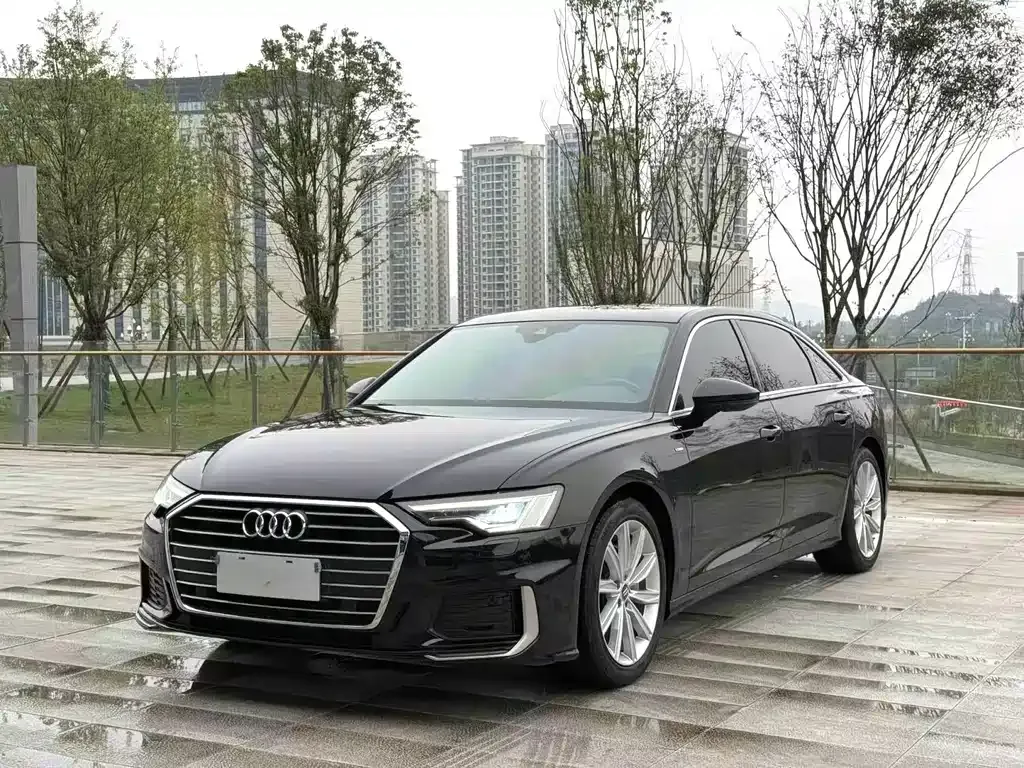 Audi A6L — фото 1
