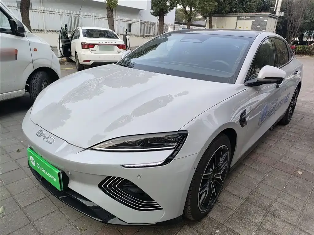 BYD Seal — фото 2