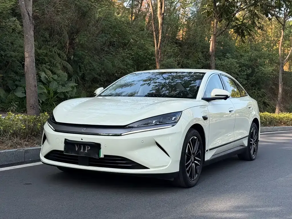 BYD Qin L — фото 1