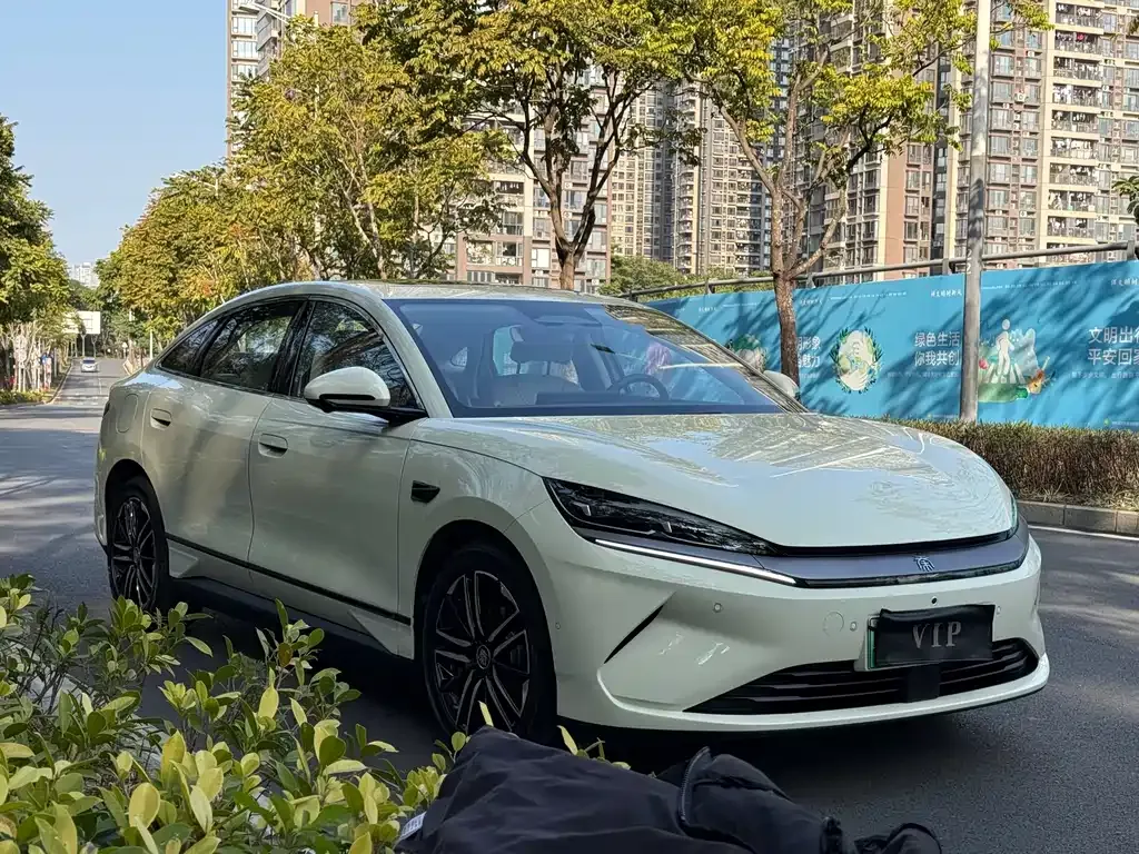 BYD Qin L — фото 10