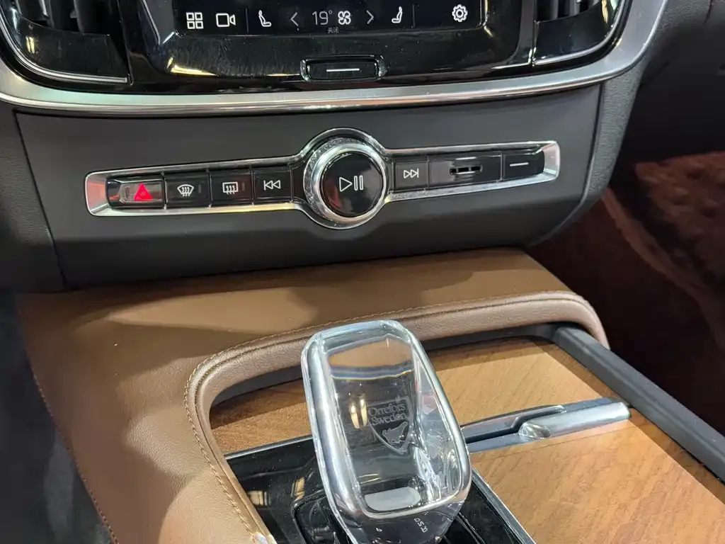 Volvo S90 — фото 3