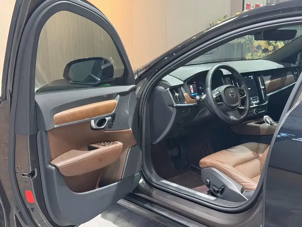 Volvo S90 — фото 2