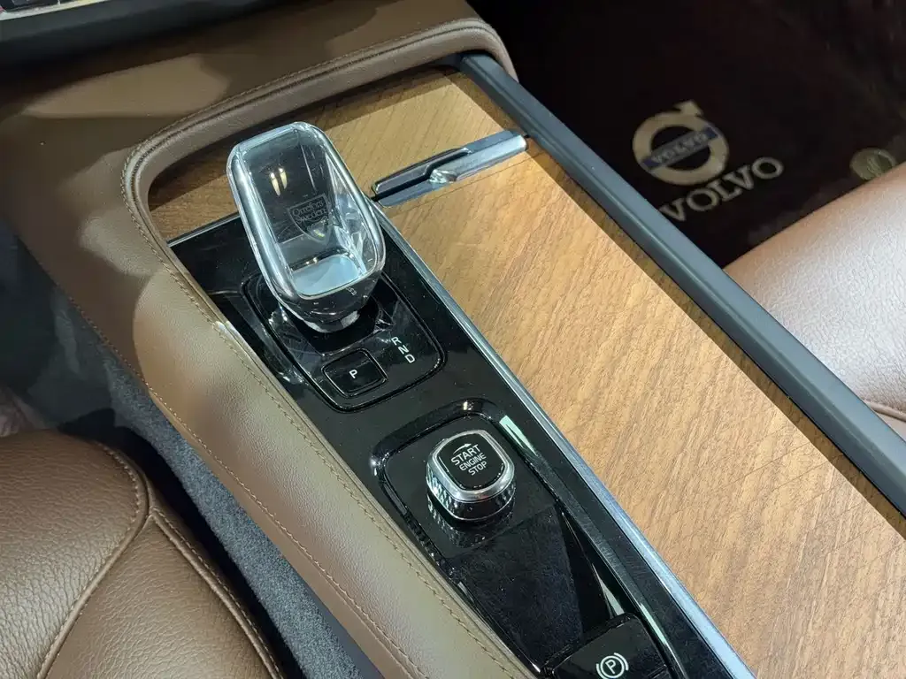 Volvo S90 — фото 4