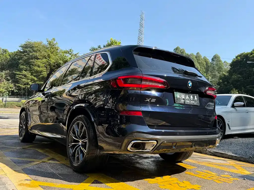 BMW X5 — фото 2