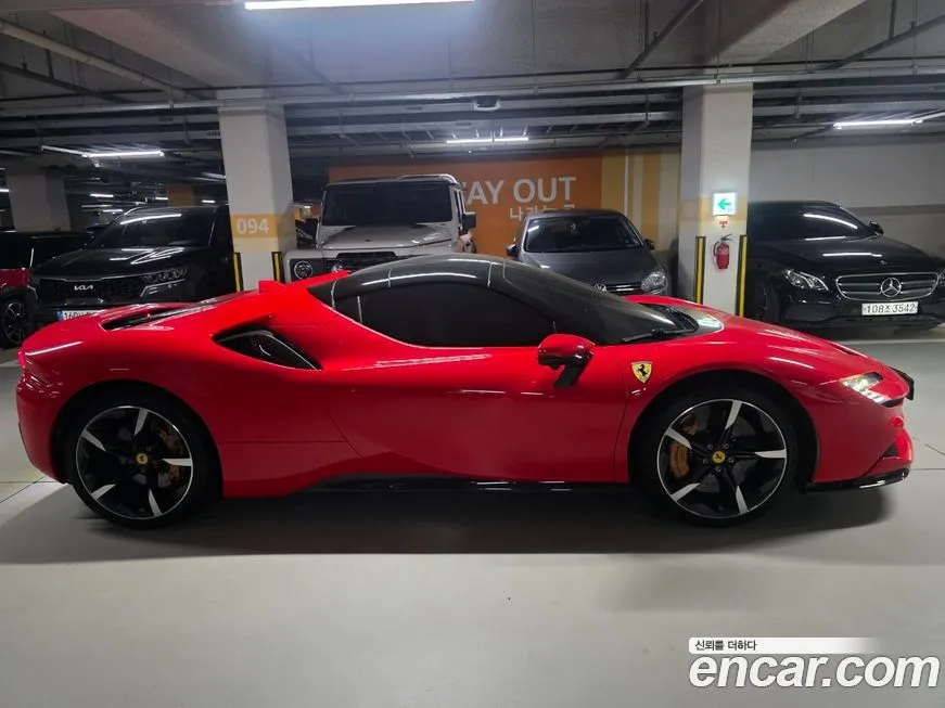 Ferrari SF90 — фото 10