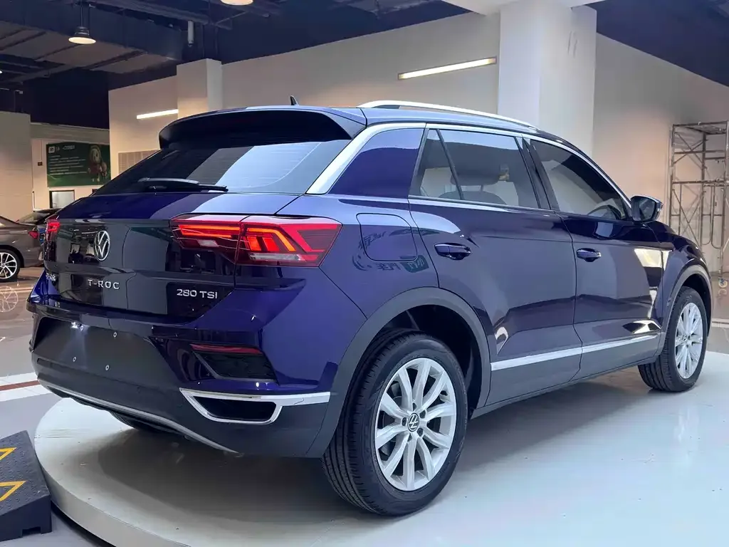 Volkswagen T-Roc — фото 4