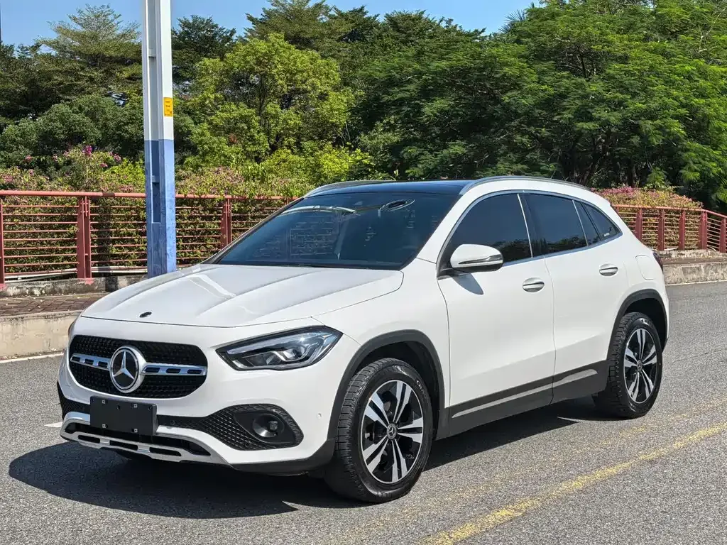 Mercedes-Benz GLA — фото 1