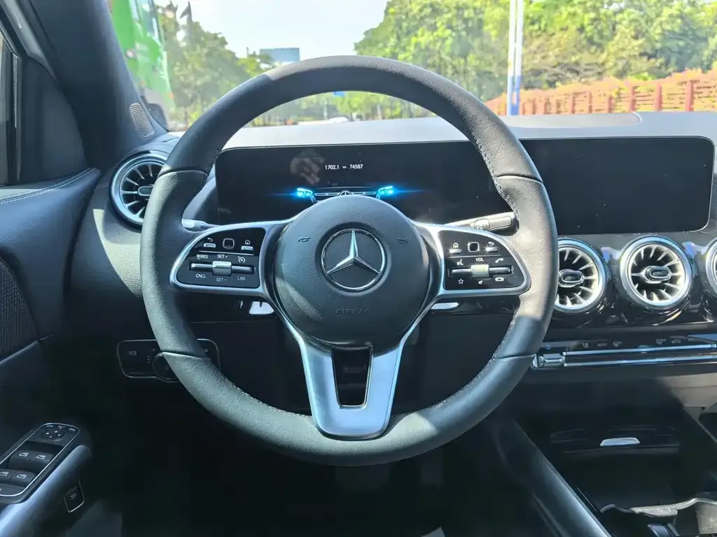 Mercedes-Benz GLA — фото 4