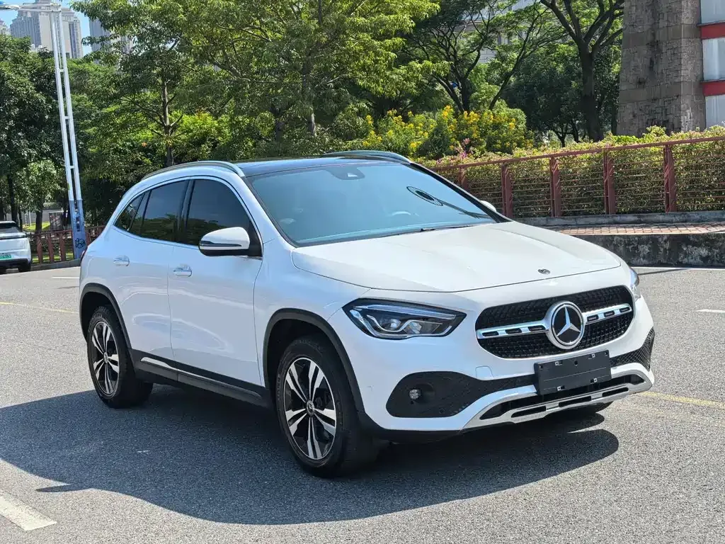 Mercedes-Benz GLA — фото 10