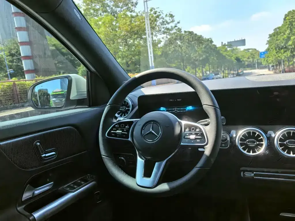 Mercedes-Benz GLA — фото 3