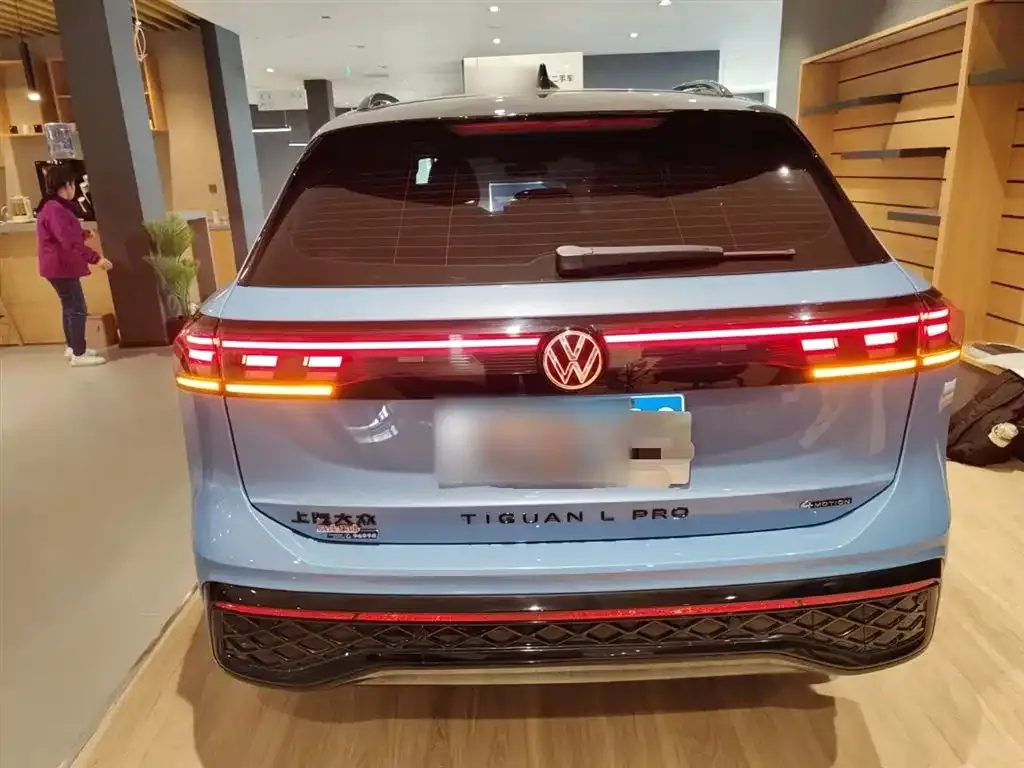 Volkswagen Tiguan L — фото 3