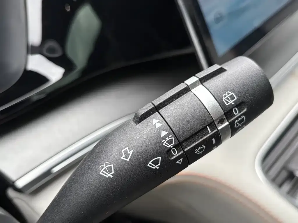 BYD PLUS New Energy — фото 9