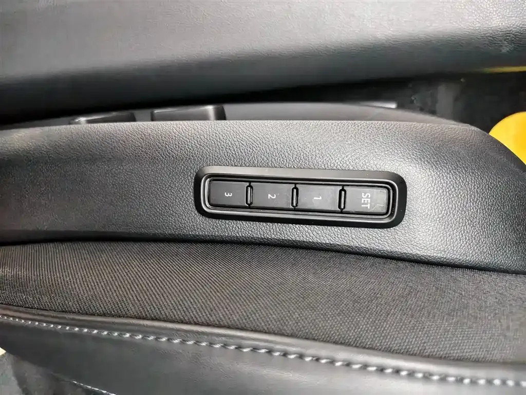 Volkswagen Passat — фото 10