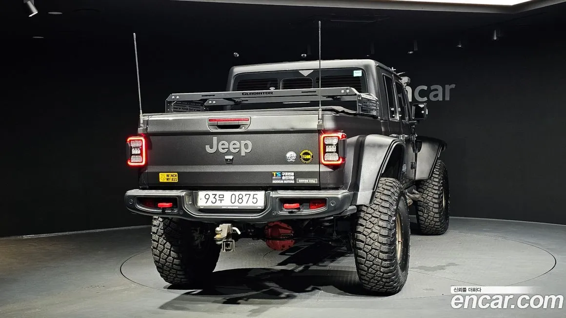 Jeep Gladiator — фото 6