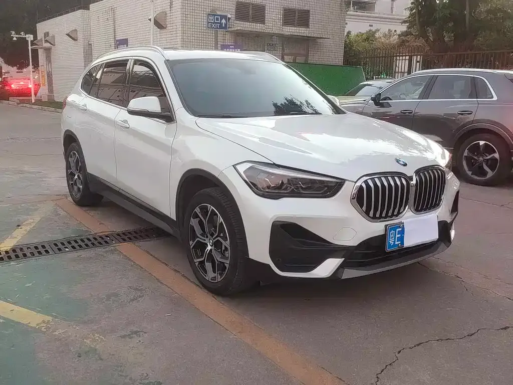 BMW X1 — фото 10
