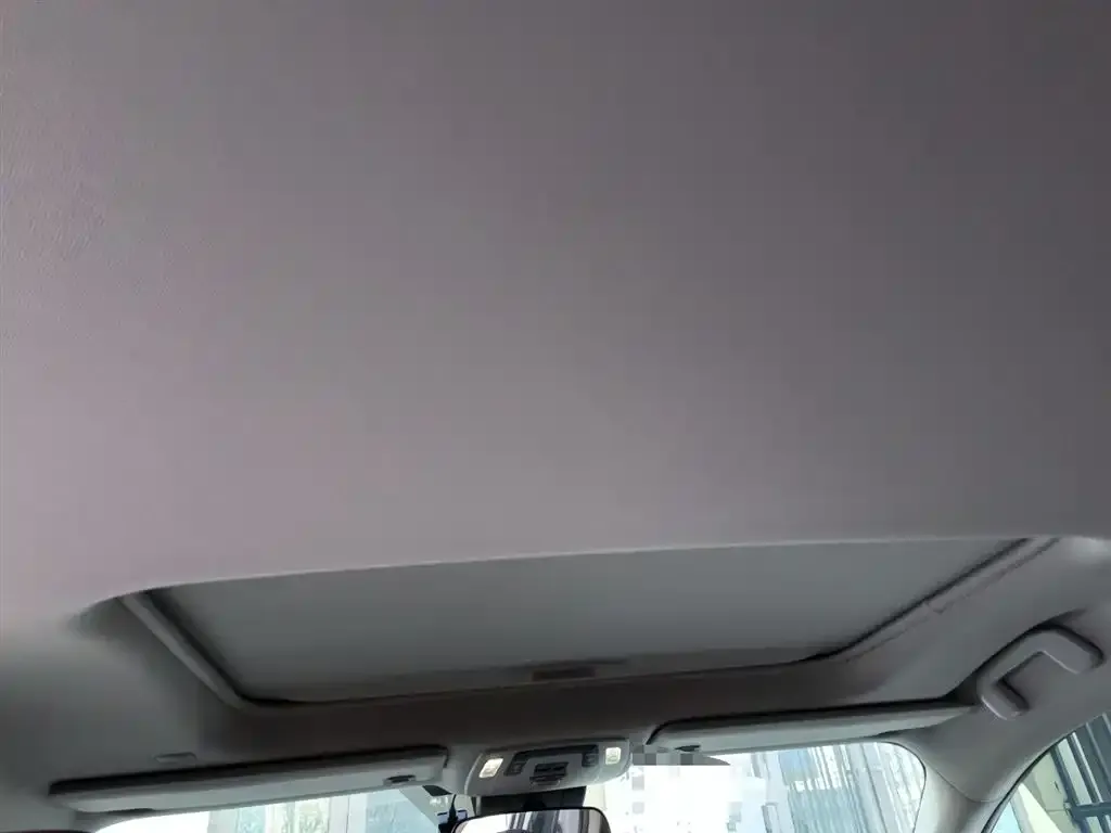Toyota Sienna — фото 3