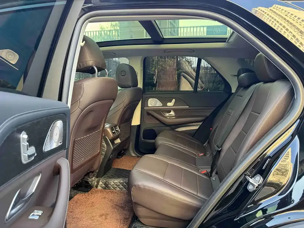Mercedes-Benz GLE — фото 5